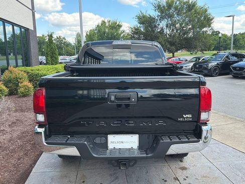 Used 2019 Toyota Tacoma SR5 RWD image 6