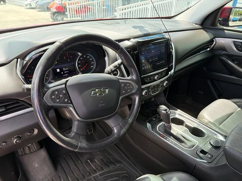 Used 2020 Chevrolet Traverse RS FWD image 18