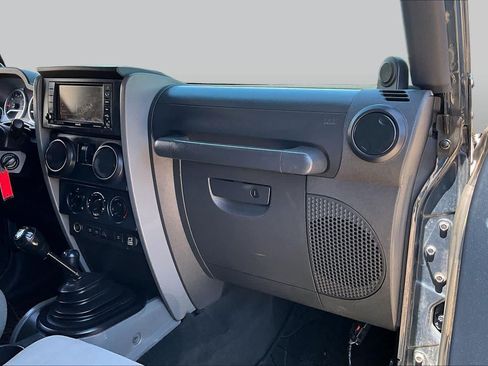 Used 2008 Jeep Wrangler Rubicon w/ Dual Top Group AWD/4WD image 17