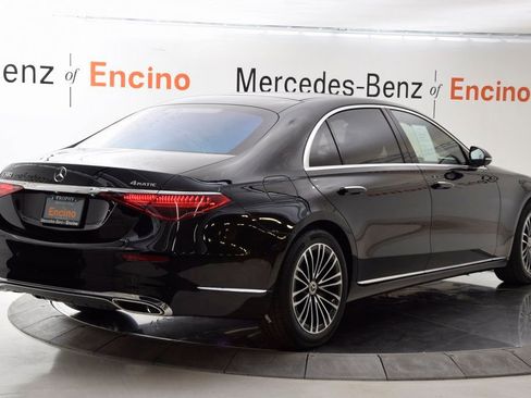 Used 2025 Mercedes-Benz S 580 4MATIC Sedan image 6