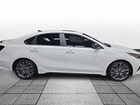 Used 2023 Kia Forte GT w/ GT2 Package image 4