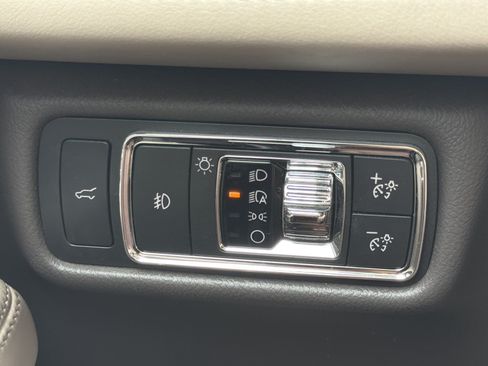Used 2020 Lincoln Aviator Reserve w/ Equipment Group 202A AWD/4WD image 25
