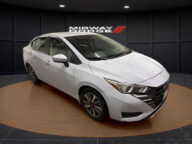 Used 2024 Nissan Versa SV w/ Electronics Package FWD image 1