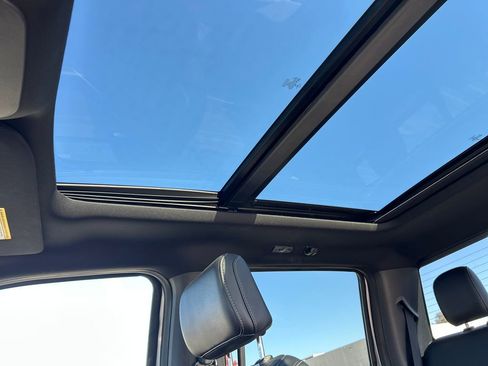 Used 2022 Ford F150 Lariat image 23