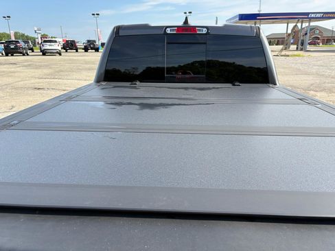 Used 2022 RAM 1500 Big Horn w/ Night Edition AWD/4WD image 12