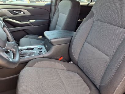 Used 2024 Chevrolet Traverse LT