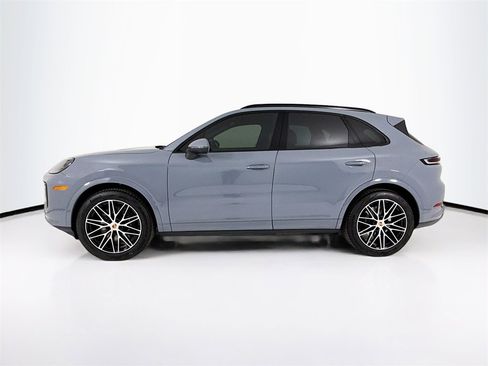 New 2026 Porsche Cayenne image 2
