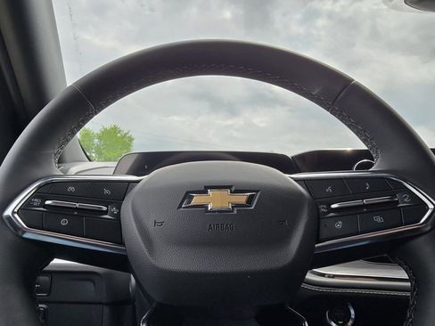 New 2025 Chevrolet Suburban Premier image 18