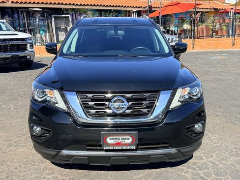 Used 2020 Nissan Pathfinder SV FWD image 2