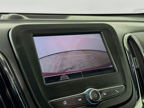 Used 2023 Chevrolet Equinox RS AWD/4WD image 14