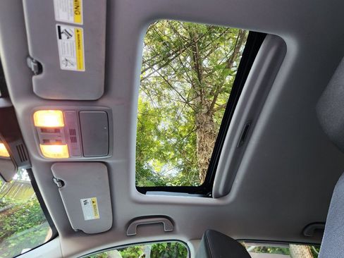 Used 2019 Honda CR-V EX image 9