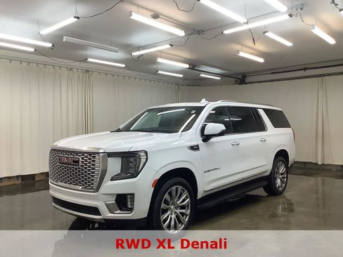 Used 2024 GMC Yukon XL Denali w/ Advanced Technology Package RWD image 1