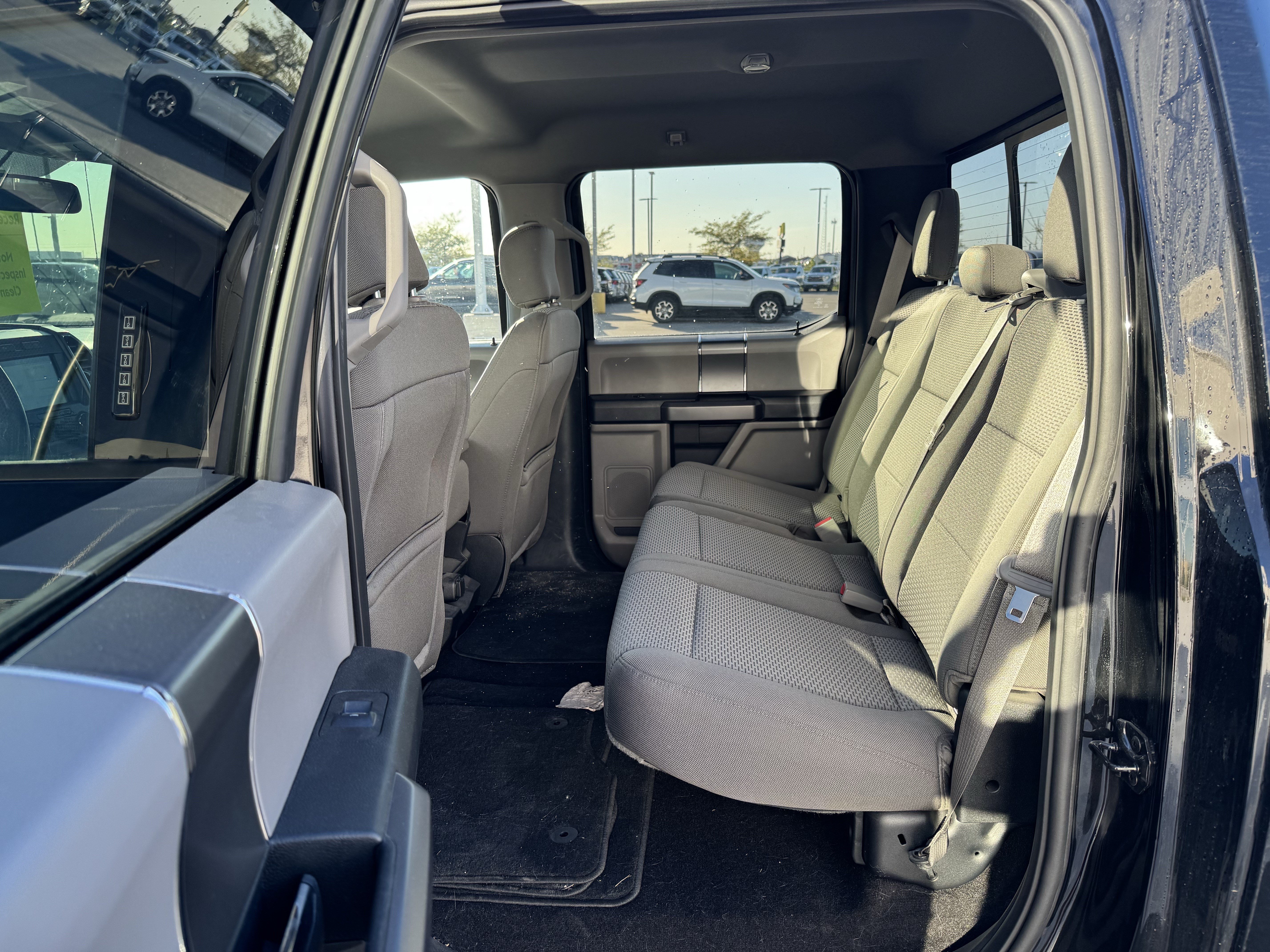 Used 2018 Ford F150 XLT w/ Equipment Group 302A Luxury AWD/4WD image 9