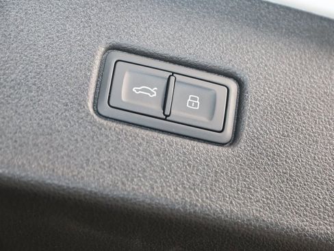 Used 2022 Audi SQ5 Premium image 50