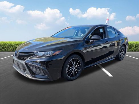 Certified 2023 Toyota Camry SE FWD image 10