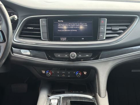 Used 2024 Buick Enclave Essence w/ Sport Touring Edition FWD image 20