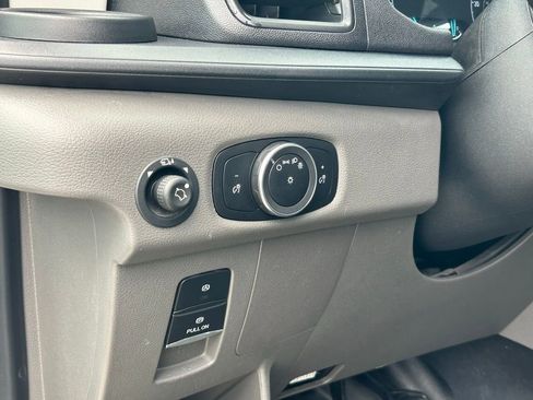 Used 2022 Ford E-Transit Medium Roof w/ Load Area Protection Package image 38