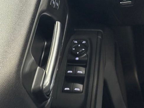 Certified 2024 Chevrolet Silverado 1500 Custom Trail Boss w/ LPO, Dark Essentials Package AWD/4WD image 15