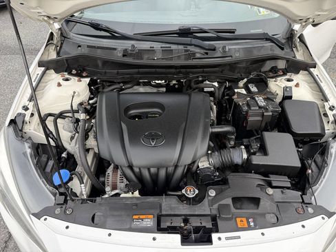 Used 2017 Toyota Yaris iA image 32