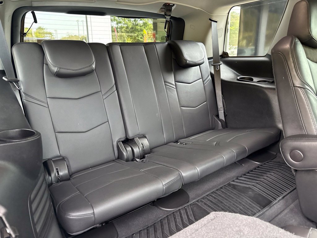Used 2018 Cadillac Escalade Luxury AWD/4WD image 29
