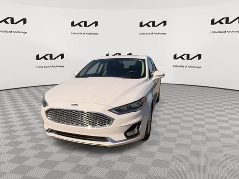 Used 2019 Ford Fusion Titanium FWD image 4