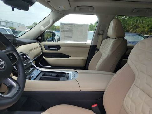 New 2026 Nissan Armada Platinum AWD/4WD image 17