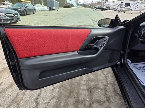Used 1994 Chevrolet Camaro LT RWD image 13