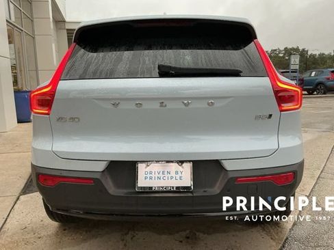 Certified 2026 Volvo XC40 B5 Plus AWD/4WD image 10