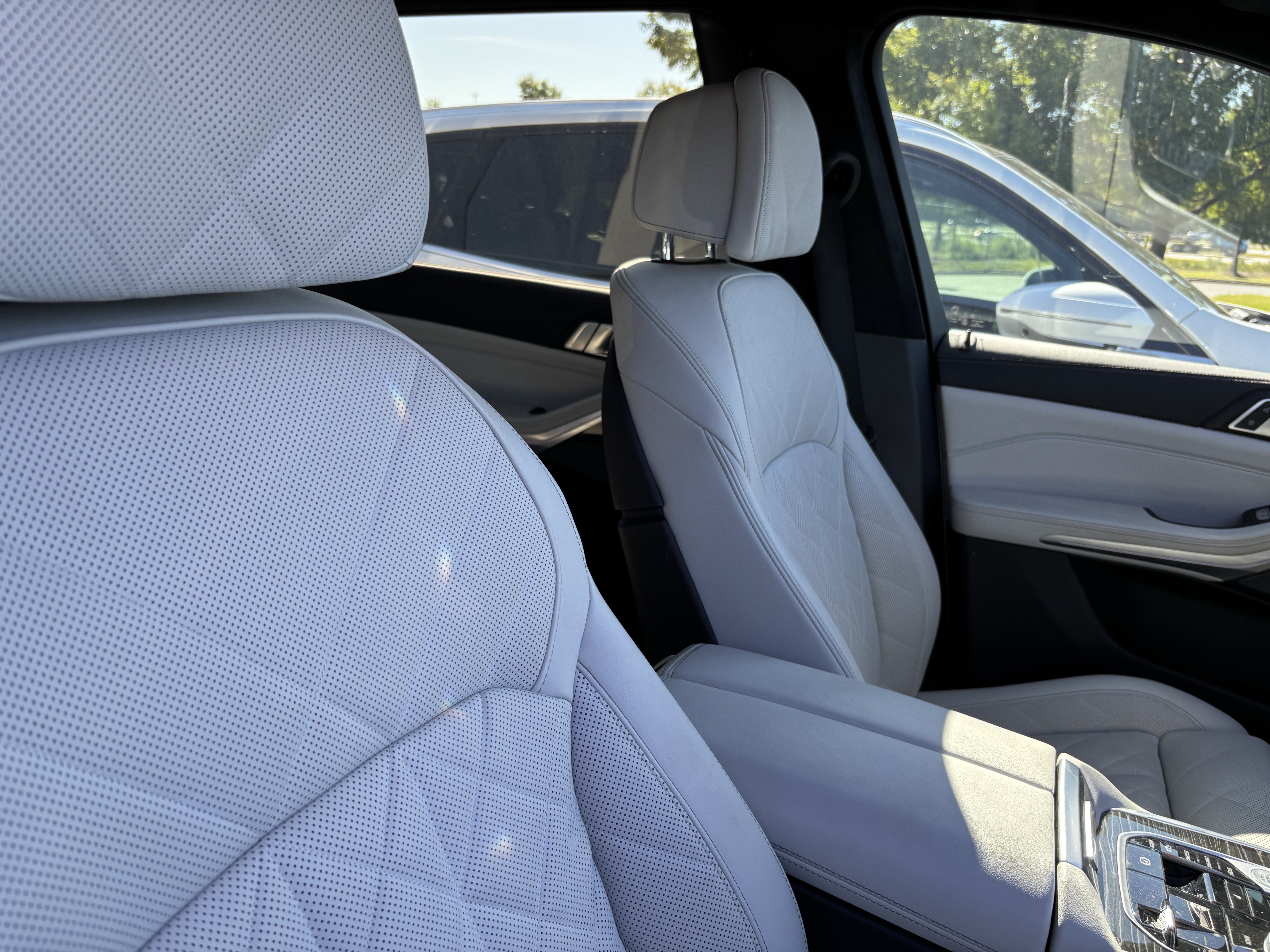 Certified 2023 BMW X7 xDrive40i w/ M Sport Package AWD/4WD image 35