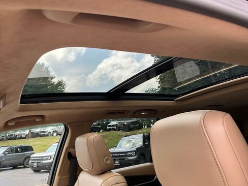 Used 2023 Cadillac XT6 Sport w/ Platinum Package AWD/4WD image 25