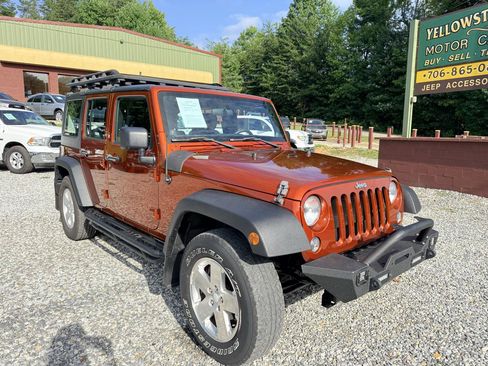 Used 2014 Jeep Wrangler Unlimited Sport AWD/4WD image 2