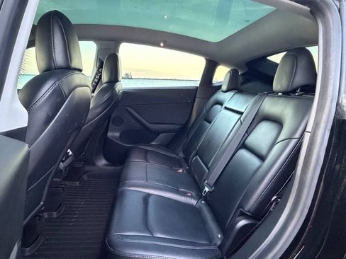 Used 2021 Tesla Model Y 2WD image 15
