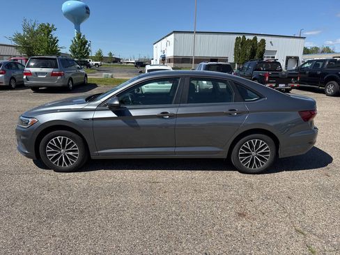 Used 2019 Volkswagen Jetta SEL FWD image 2