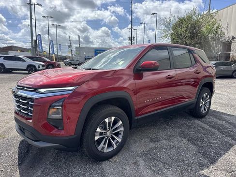 New 2026 Chevrolet Equinox LT image 3