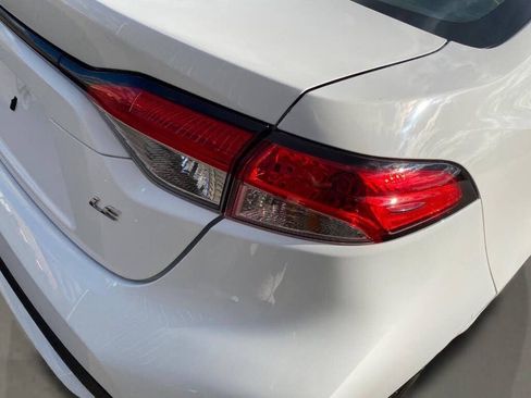 Used 2022 Toyota Corolla LE image 13