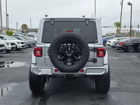 Used 2021 Jeep Wrangler Unlimited Sahara image 5