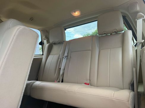 Used 2017 Ford Expedition Limited w/ Limited Appearance Package AWD/4WD image 9
