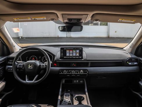 Used 2023 Honda Pilot Touring image 27