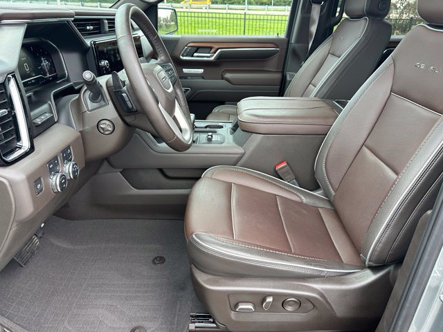 Used 2023 GMC Sierra 1500 Denali w/ Technology Package AWD/4WD image 18