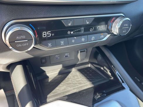 New 2025 Nissan Altima 2.5 SR w/ SR Premium Package image 29