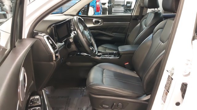 Used 2023 Kia Sorento SX AWD/4WD image 28