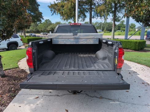 Used 2021 Toyota Tundra SR5 AWD/4WD image 30