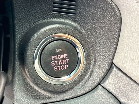 Used 2022 Subaru Outback Limited w/ Popular Package #2 image 20