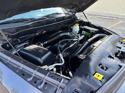 Used 2017 RAM 1500 Express image 37