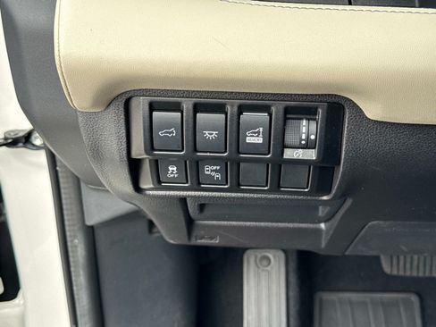Used 2022 Subaru Ascent Limited w/ Technology Package AWD/4WD image 33
