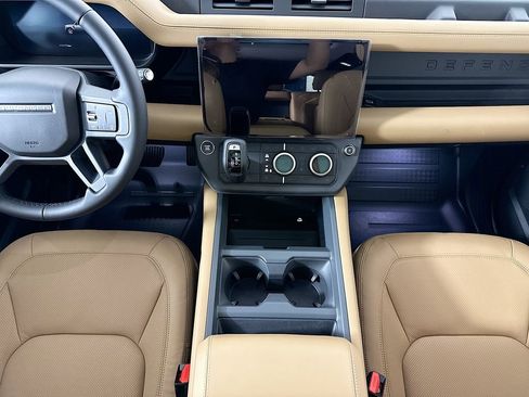 New 2026 Land Rover Defender 110 X-Dynamic SE AWD/4WD image 14