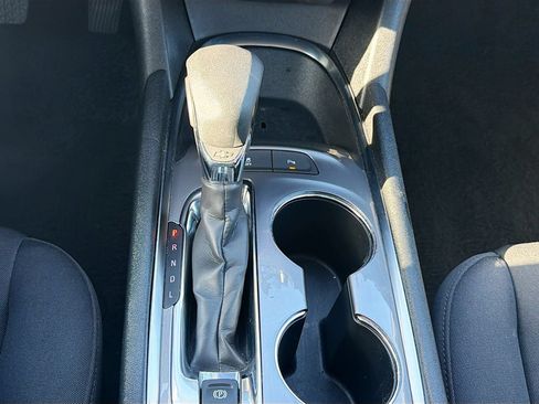 Used 2025 Chevrolet Malibu LT FWD image 17
