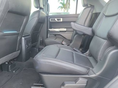 Used 2023 Ford Explorer XLT w/ Equipment Group 202A RWD image 14