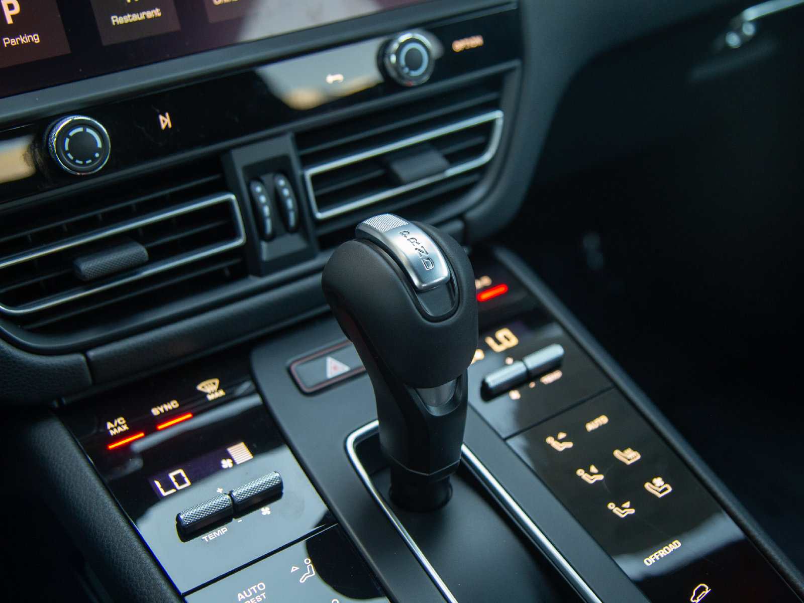 Certified 2026 Porsche Macan AWD/4WD image 21