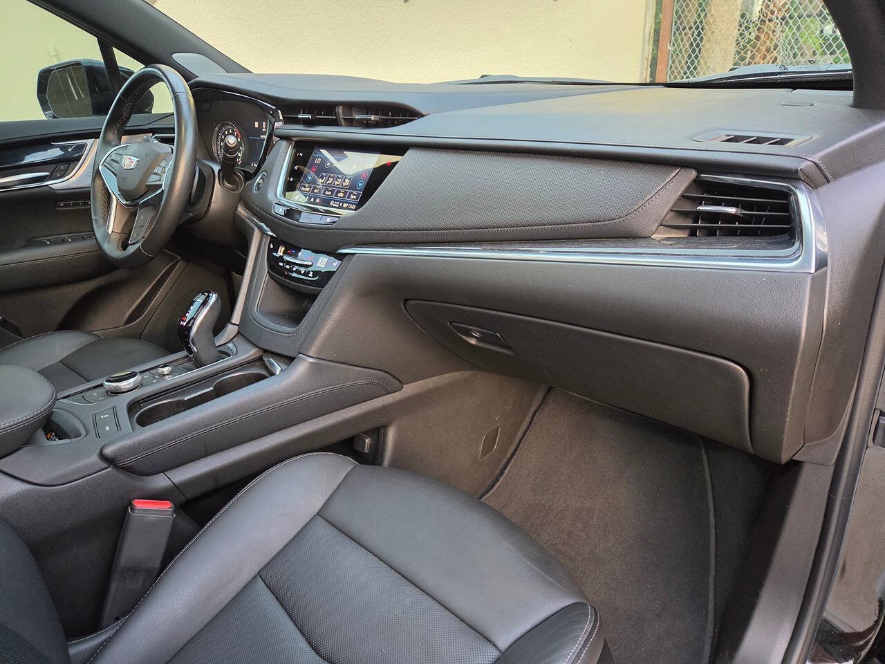 Used 2024 Cadillac XT5 Premium Luxury w/ Technology Package FWD image 10